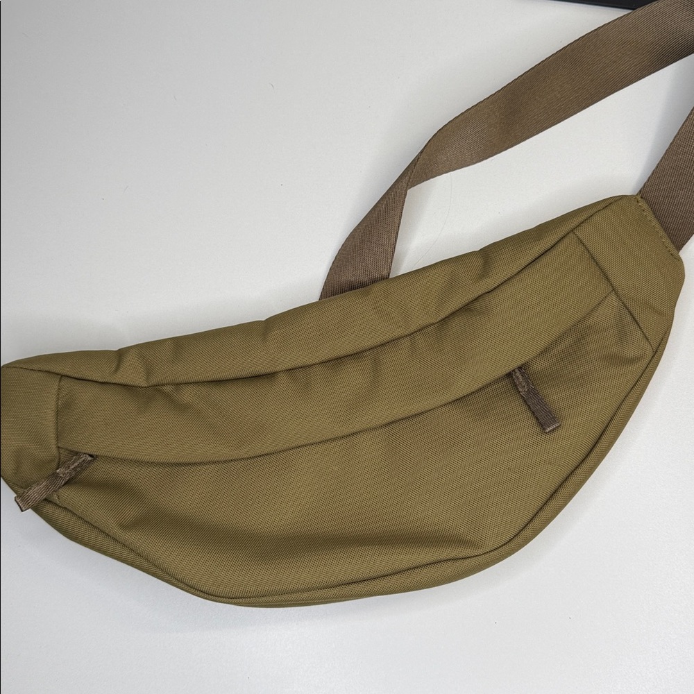 Everlane the renew transit fanny pack green NWOT - Picture 3 of 8